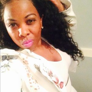 Meet your Posher, Jewelz